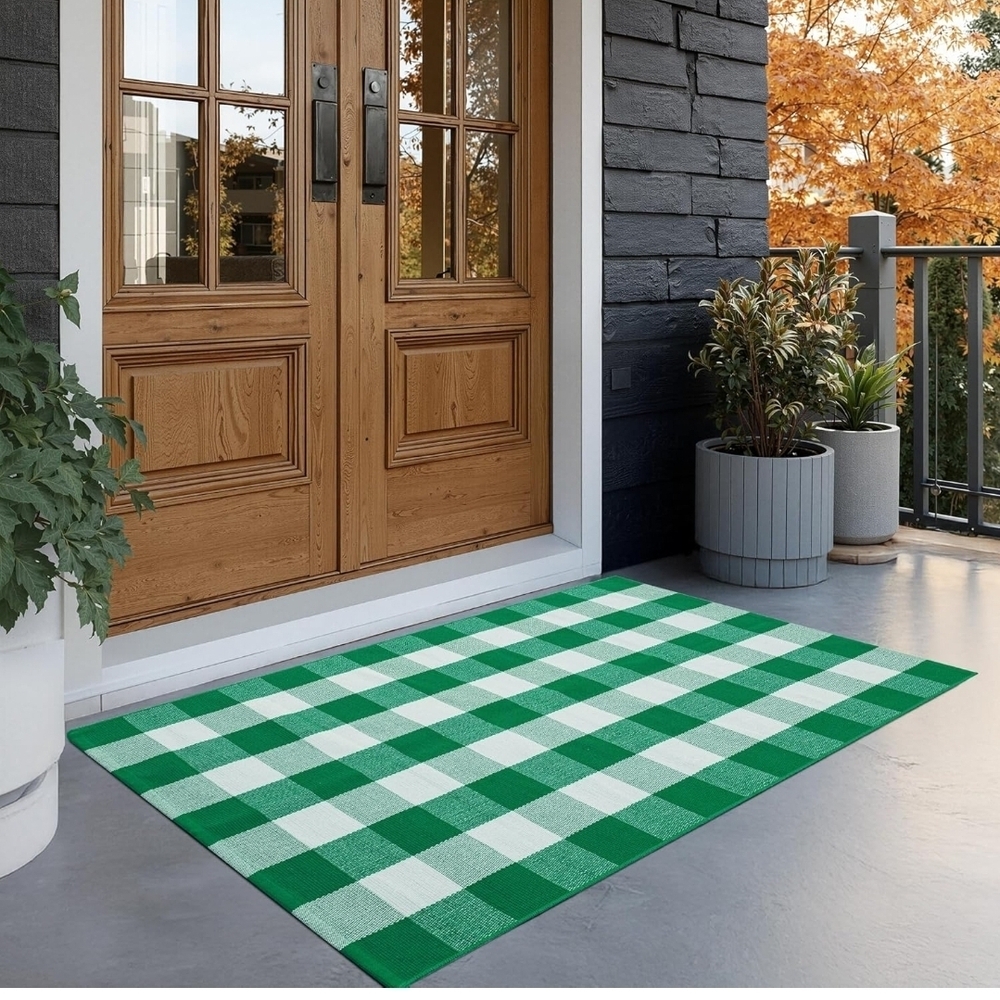 Buffalo Plaid Outdoor Green And White Rug (3' X 5')